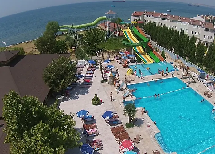 Hotel Mertur Çiftlikköy